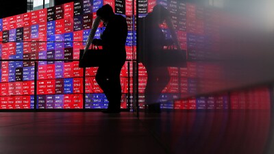 Nifty extends fall into red.
