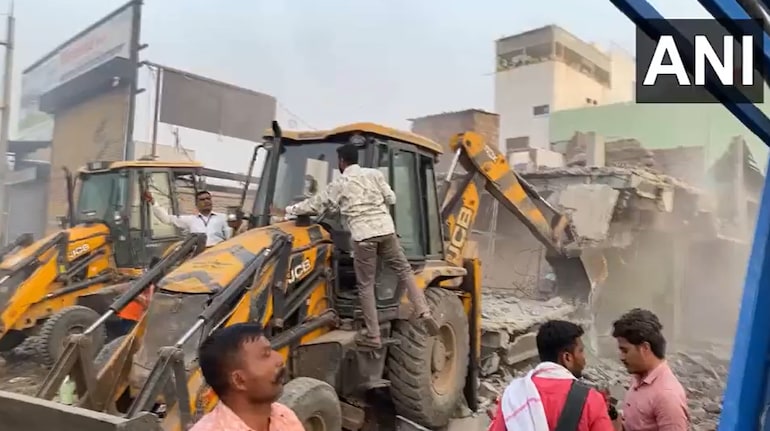 TCS Nashik case: Bulldozers roll into AIMIM corporator’s properties who ...