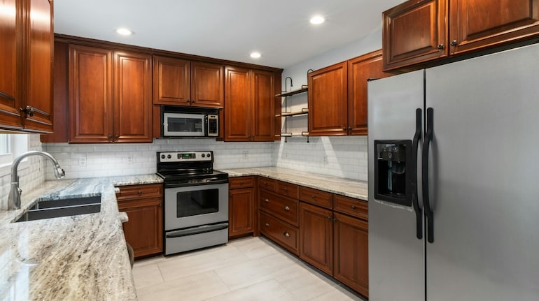 These trending kitchen colours are better than white and work even in ...