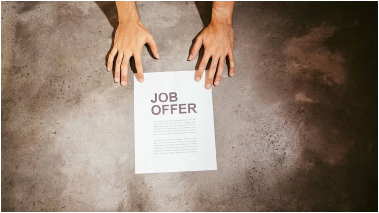 'In shock': After 1.5 months of interviews and 2 offers, company withdraws job hours before start date- Moneycontrol
