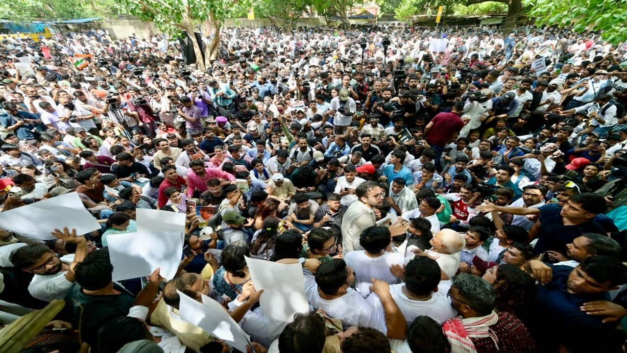From Instagram to Jantar Mantar: How internet reacted to Cockroach Janata Party's Jantar Mantar protest - Moneycontrol.com
