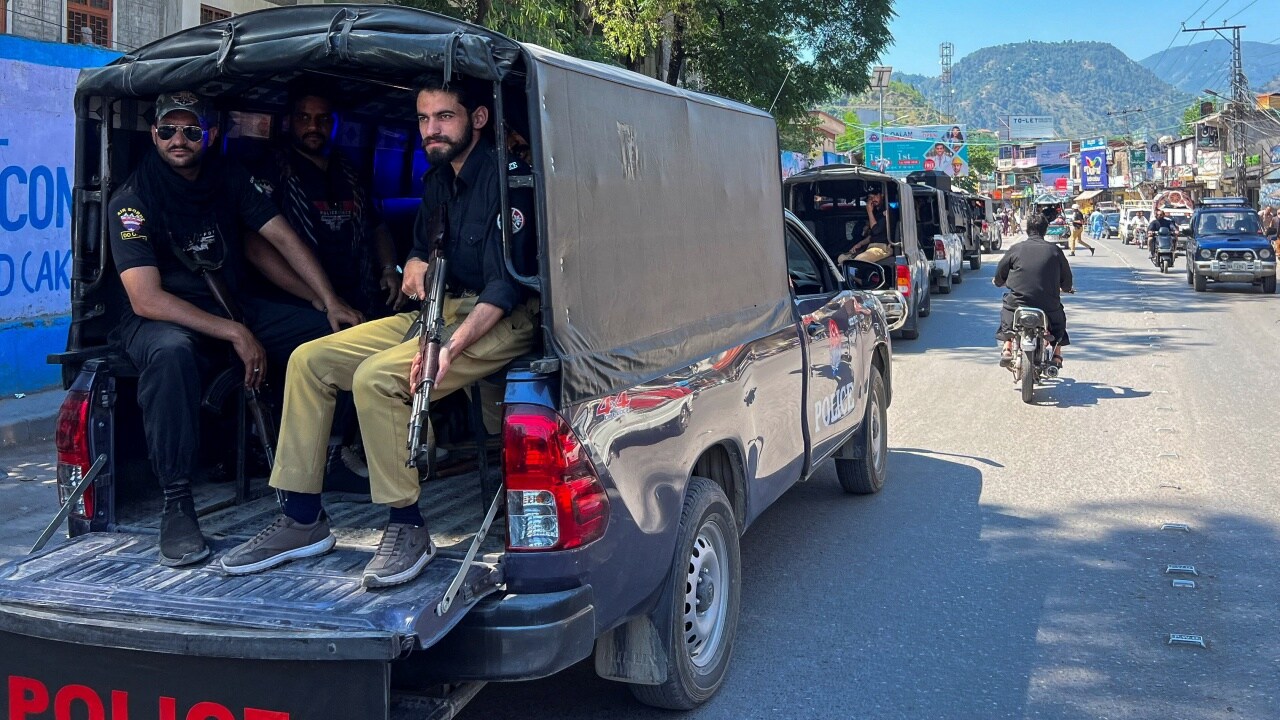 آزاد کشمیر صورتحال، برطانوی ارکان پارلیمنٹ کا خط،پ
