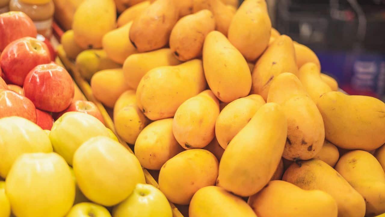 Mango Diplomacy: Bangladesh Sends Himsagar and Amrapali Mangoes to Bengal and Tripura CMs Amid Political Strains