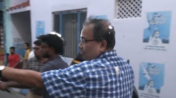 Caught on camera: TMC leader Kunal Ghosh pelted with eggs outside Mamata Banerjee's residence, files complaint