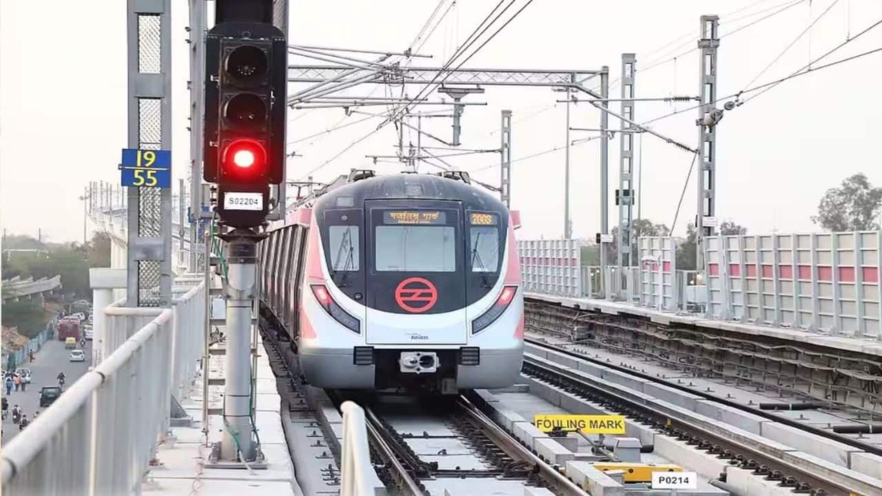 DMRC reopens all Metro station gates as Delhi remains on alert ahead of ...