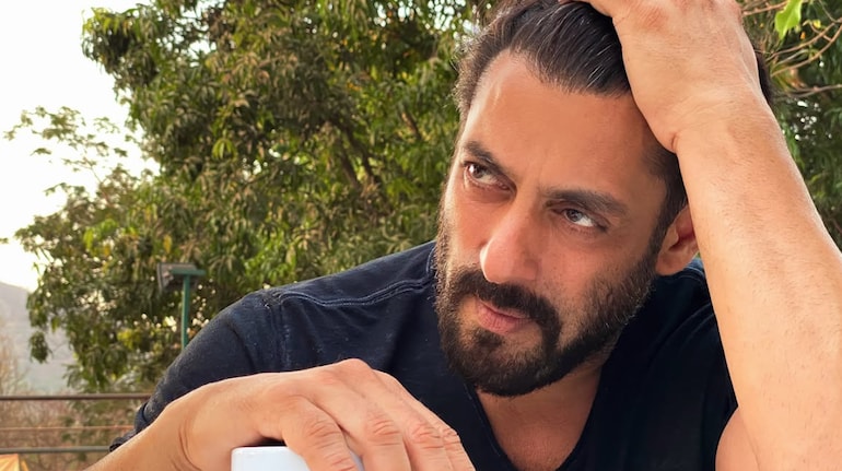 बिरयानी खाते समय सलमान खान ने कराया था बालों का इलाज, निर्माता शैलेन्द्र सिंह याद करते हैं: ‘स्टार बनने के लिए कीमत चुकानी पड़ती है’- Moneycontrol.com