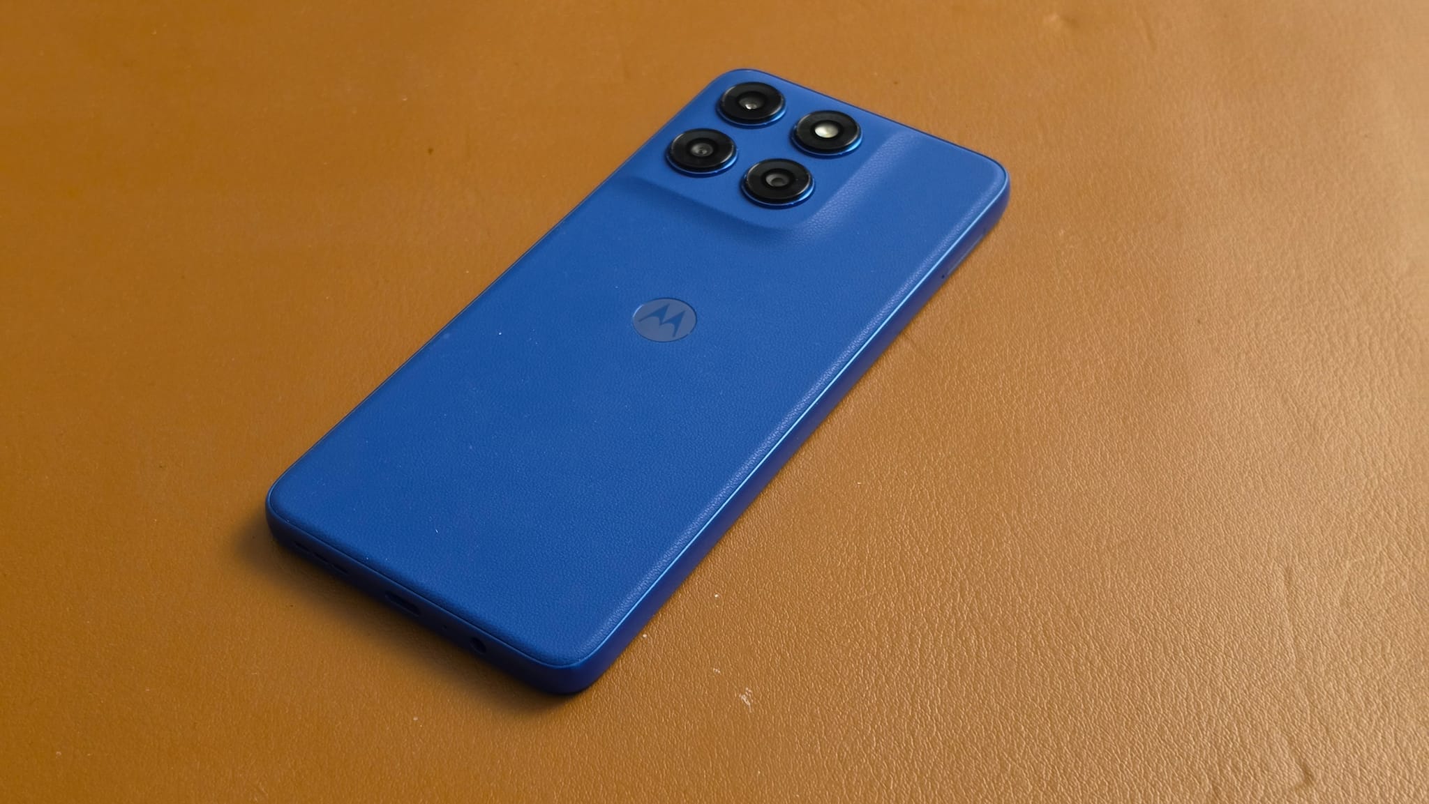 Motorola G77 Power Review Highlights Exceptional Battery Endurance