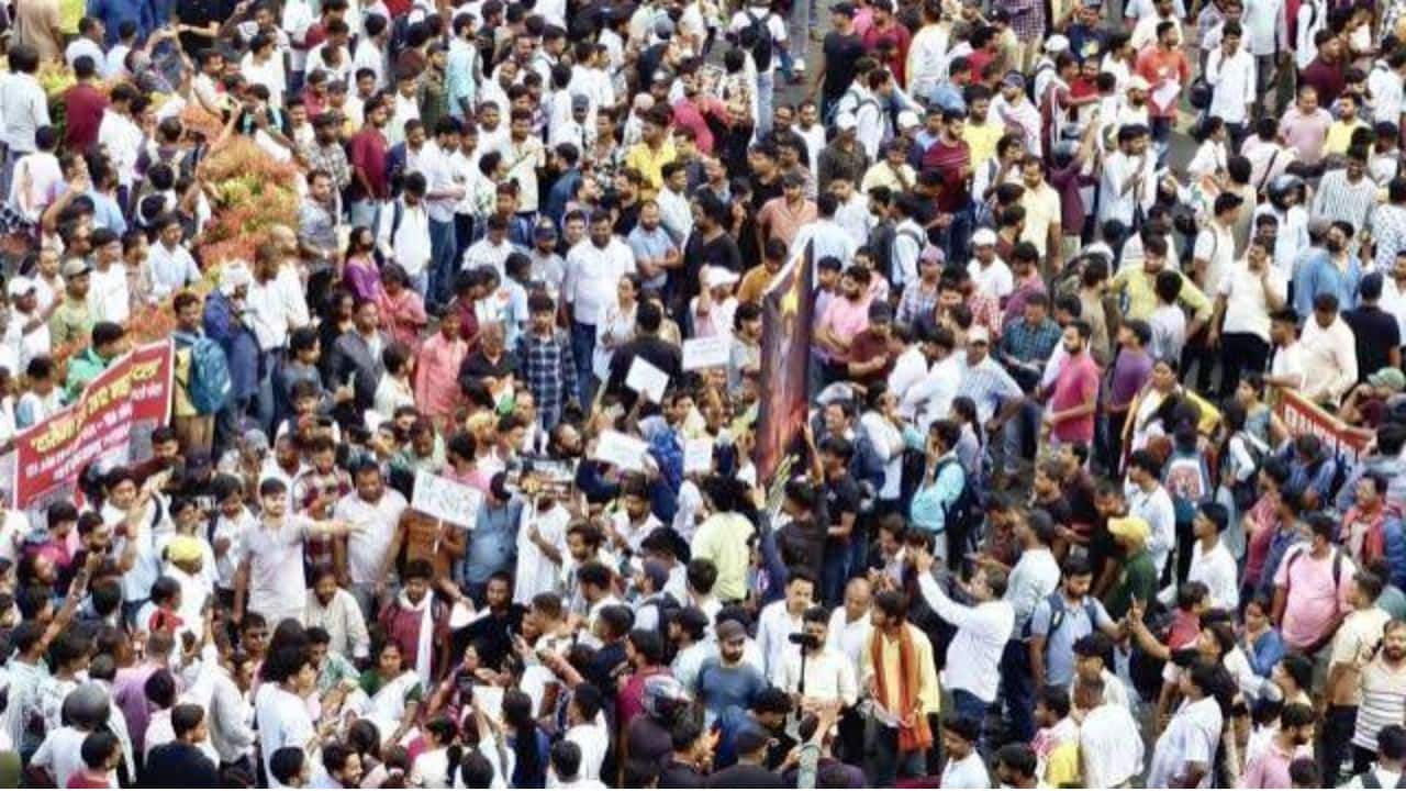 Jharkhand students refuse to end protest, insist on CBI probe