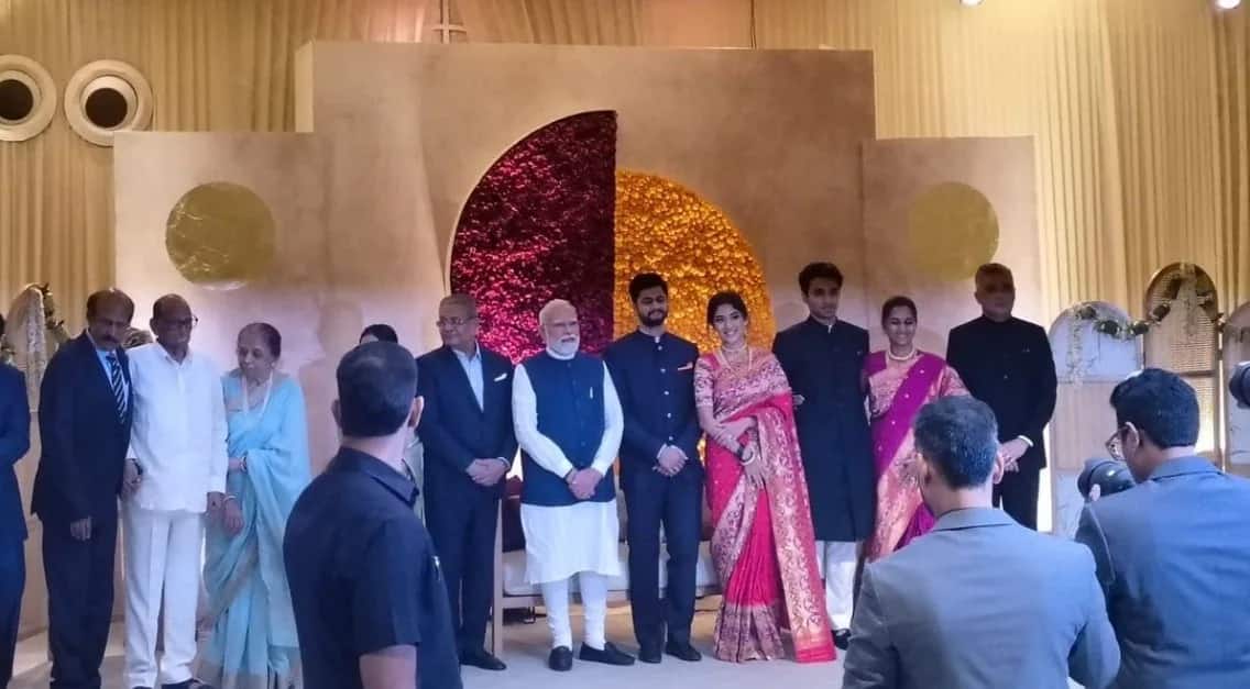 PM Modi, Amit Shah, Rahul Gandhi attend Supriya Sule's daughter's reception; Rahul's gesture for Shah to go ahead goes viral