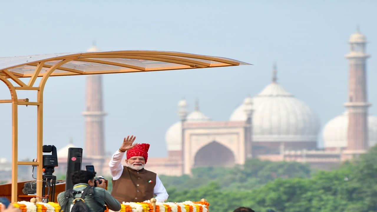 Textiles, ‘Fragile Five’ return to Modi’s I-Day speech lexicon after eight-year hiatus- Moneycontrol