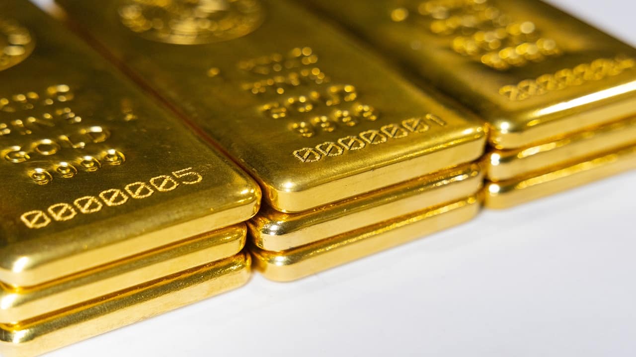 Gold slips as bond rout, dollar weigh on bullion
