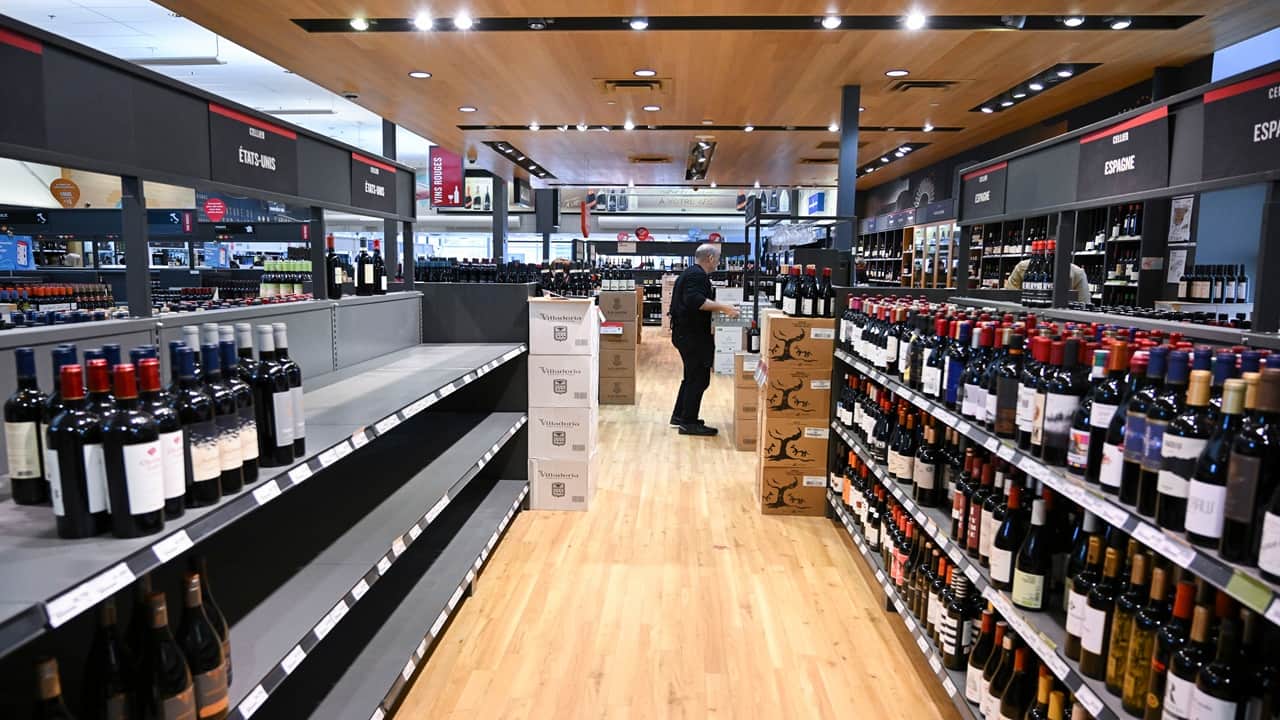 Canada weighs lifting US liquor ban in trade talks