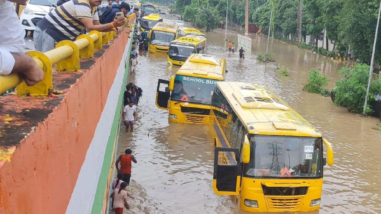 Gurugram rain: 70 mm in 35 minutes left 300 children stranded in 9 school buses; water at Subhash Chowk receded only by 6 pm