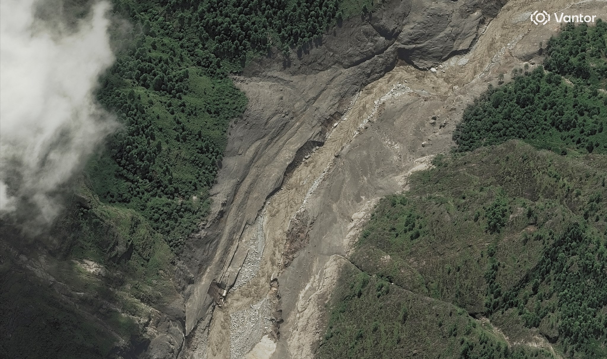 SMS Alert Gives Nepal Construction Crew Seconds to Flee Incoming Surge