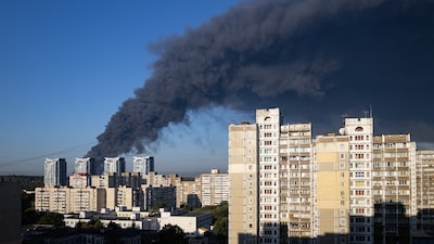 Russia hits power plants, kills four, leaves Kyiv under smoke