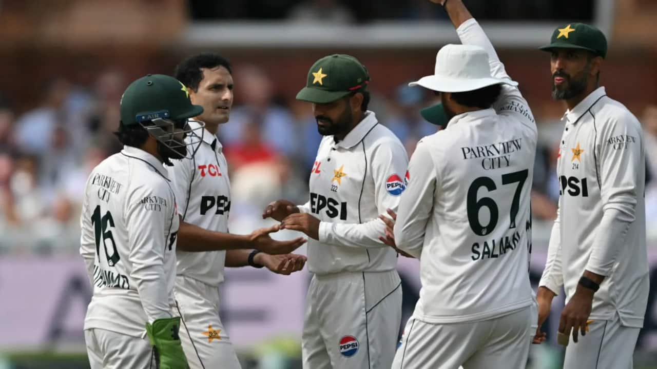Pakistan cricket caught in match-fixing allegations: Phones confiscated; PCB obtain data from 2 senior players - Report
