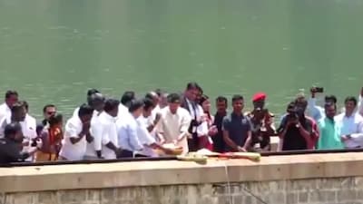 Vijay at Mettur dam