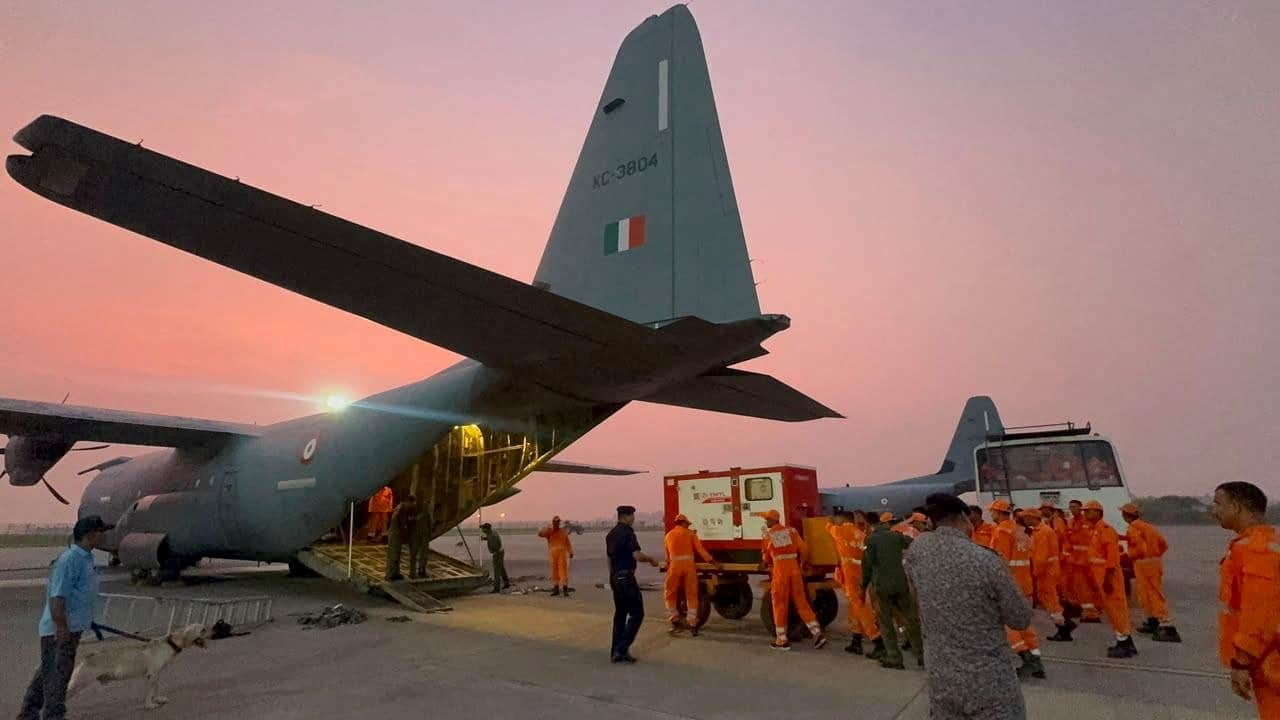 India rescues 163 nationals from Nepal floods, 151 leave China; tunnel team battles narrow, marsh-covered passages to find survivors