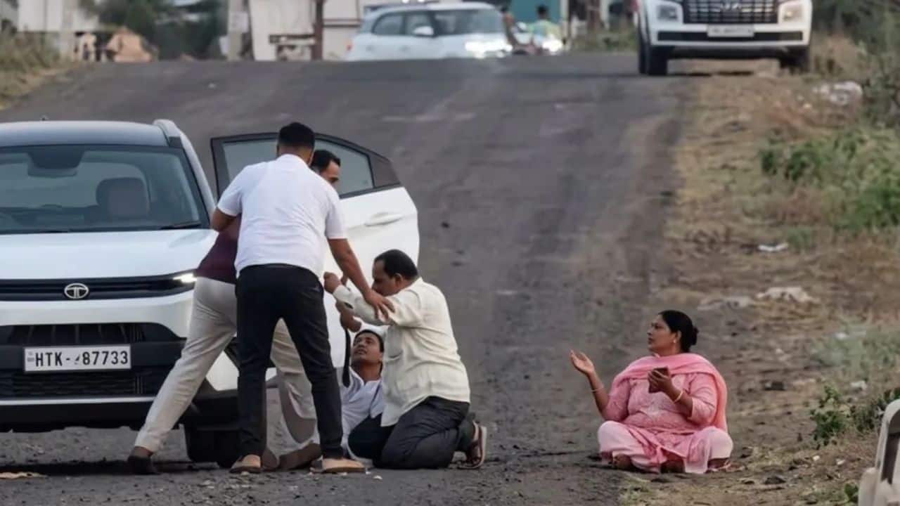 ‘Why did you sell the land?’ Pune farmer, wife beaten with sticks by sons over land sale