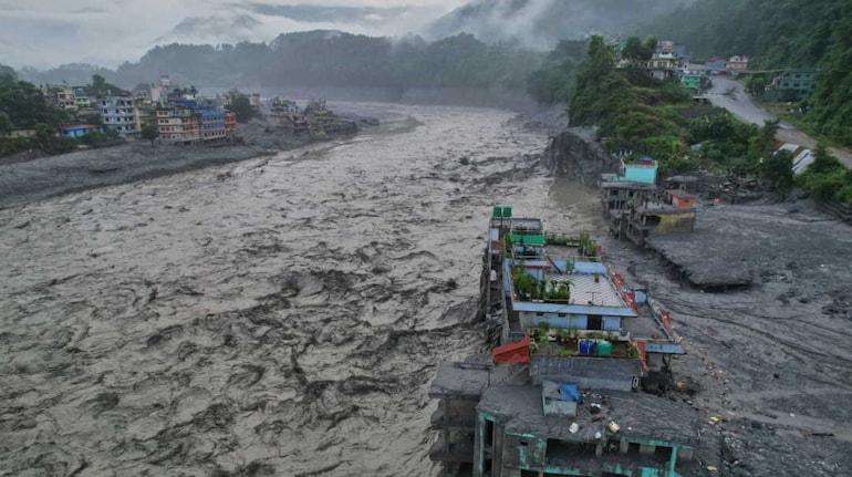 Floosa 21 killed as heavy rains trigger floods, landslides across Nepal ...