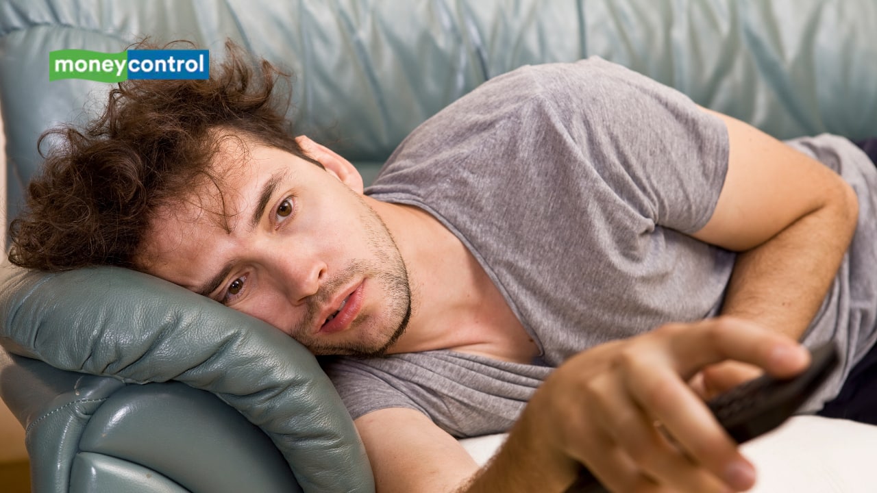 Lithuanian Proverb of the day: "Offer the lazy man an egg, and he'll want you to peel it" - A humorous lesson on laziness, responsibility and independence