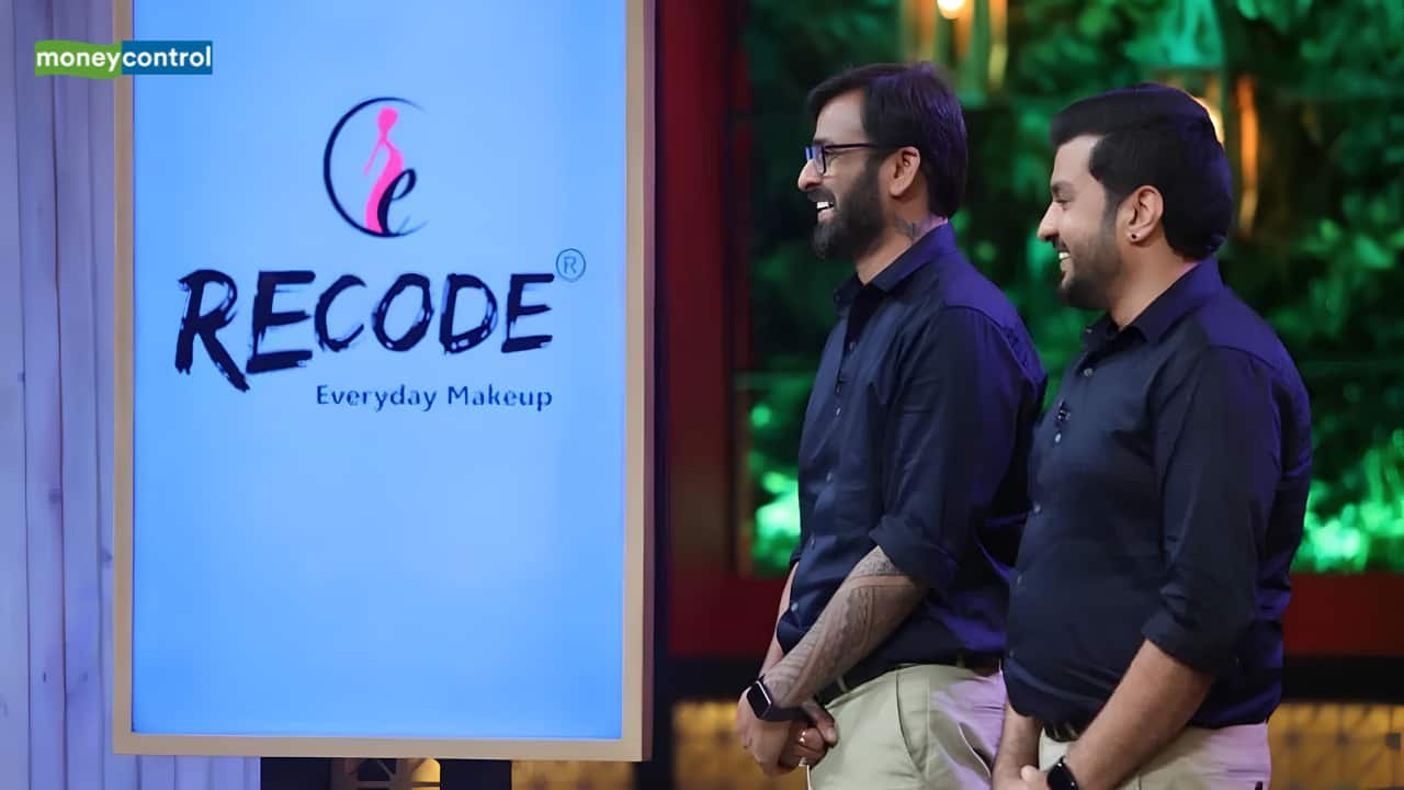 Отказ Shark Tank стал стартом для косметической компании Recode Studios, вышедшей на биржу с капитализацией 350 крор