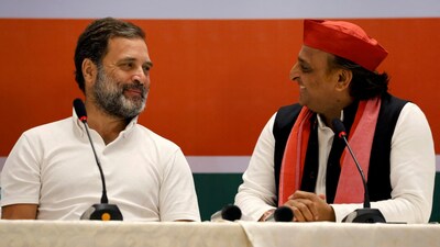 Congress leader Rahul Gandhi with SP chief Akhilesh Yadav during their 2017 political alliance for UP polls