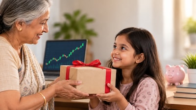 Fewer Indians plan to increase festive budget but high-ticket spenders rise: Survey