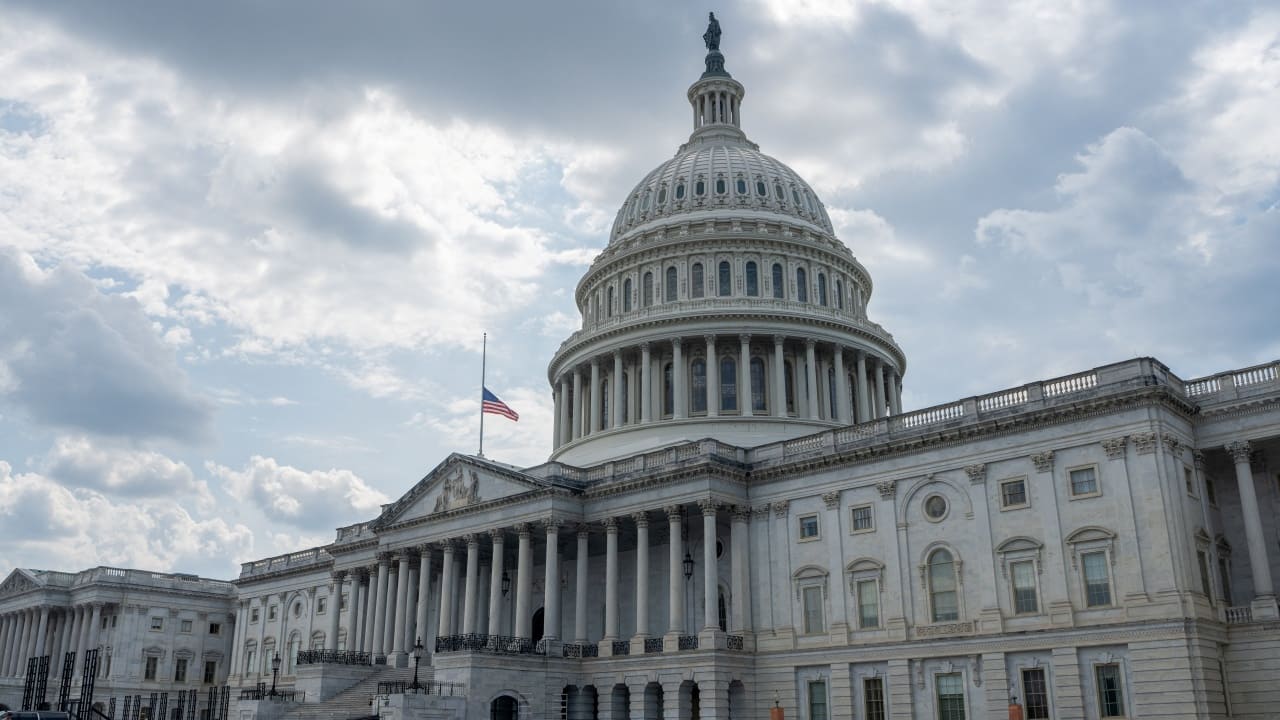 US House backs data center power cost bill amid midterm backlash
