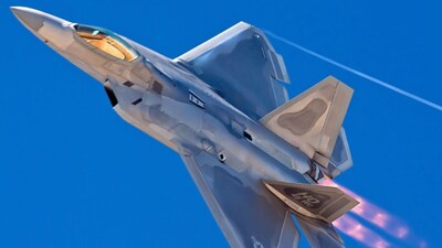 The F-22's low-observable design is closely integrated with its weapons and sensors. (Photo: Lockheed Martin official site)
