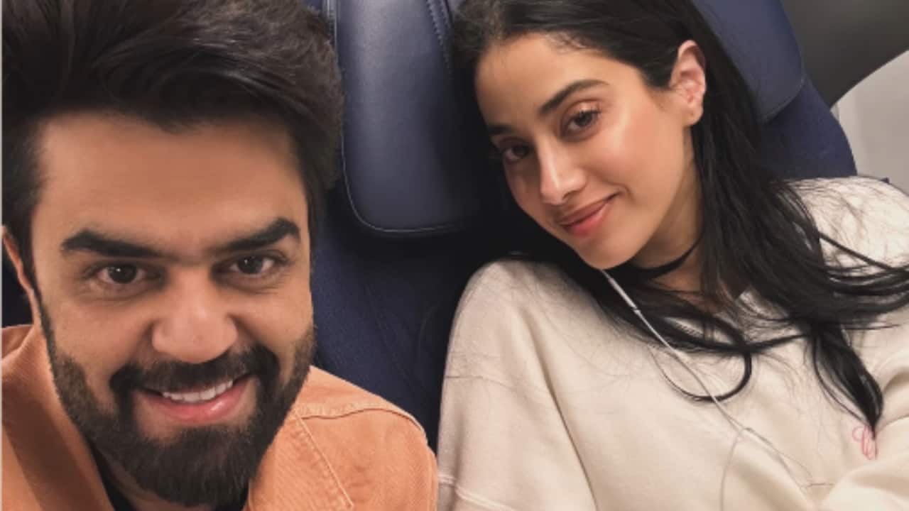 Maniesh Paul calls Janhvi Kapoor 'strong girl' after turbulent flight, thanks her for taking care of him- Moneycontrol.com