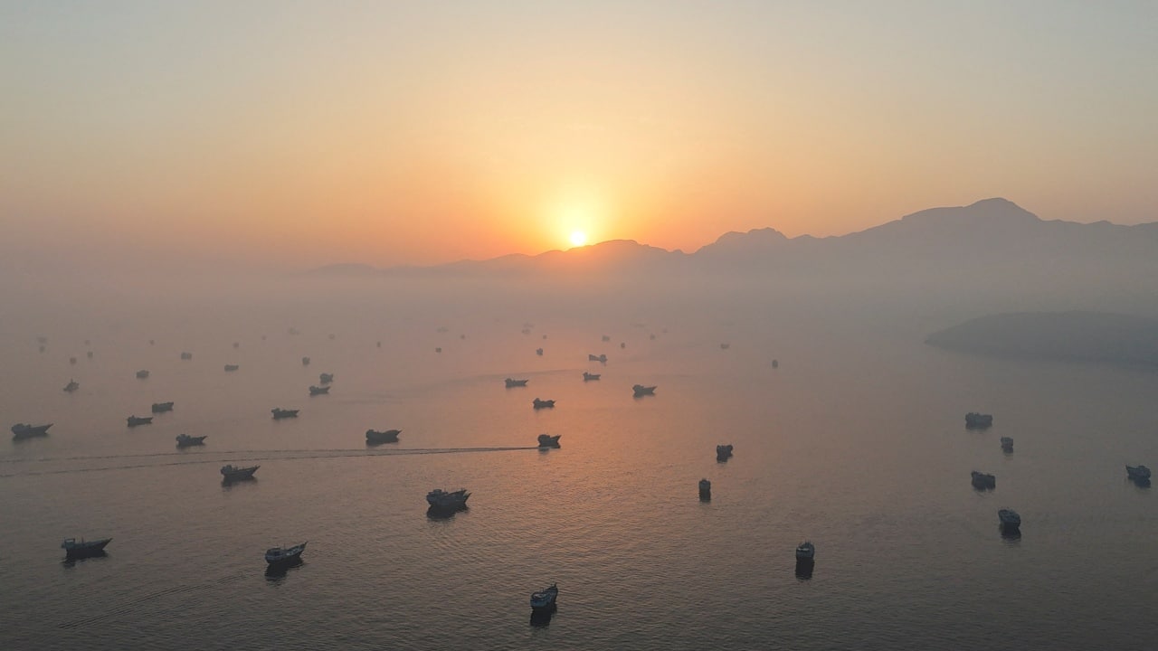 Iran ramps up tanker attacks in Hormuz as oil shipments approach prewar ...