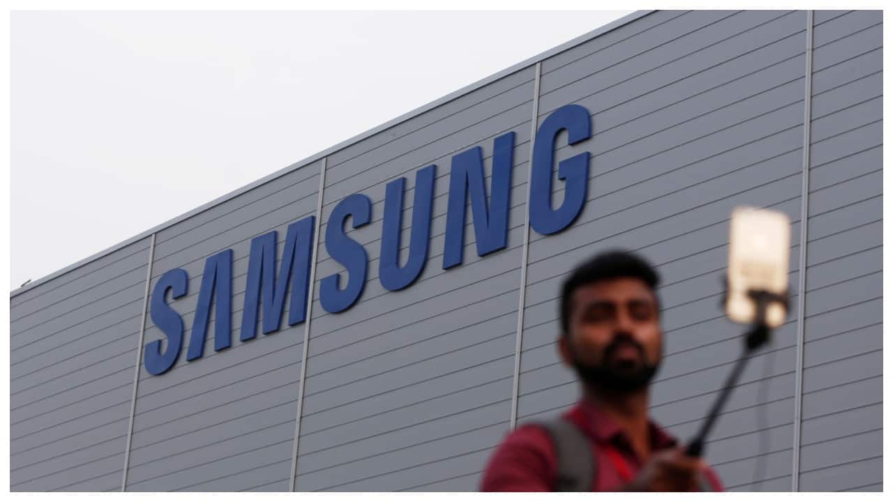 Samsung's AI Chip Bonanza: Q3 Profit Soars 782% to Record $80 Billion