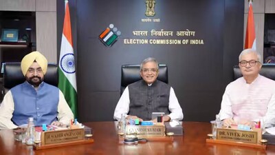 Chief Election Commissioner Gyanesh Kumar (centre) along with Election Commissioners Sukhbir Singh Sandhu (left) and Vivek Joshi. (file photo)