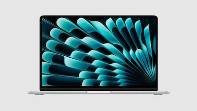Croma Slashes MacBook Air M5 Price to Rs 1,39,490, Adds Free Accessories!