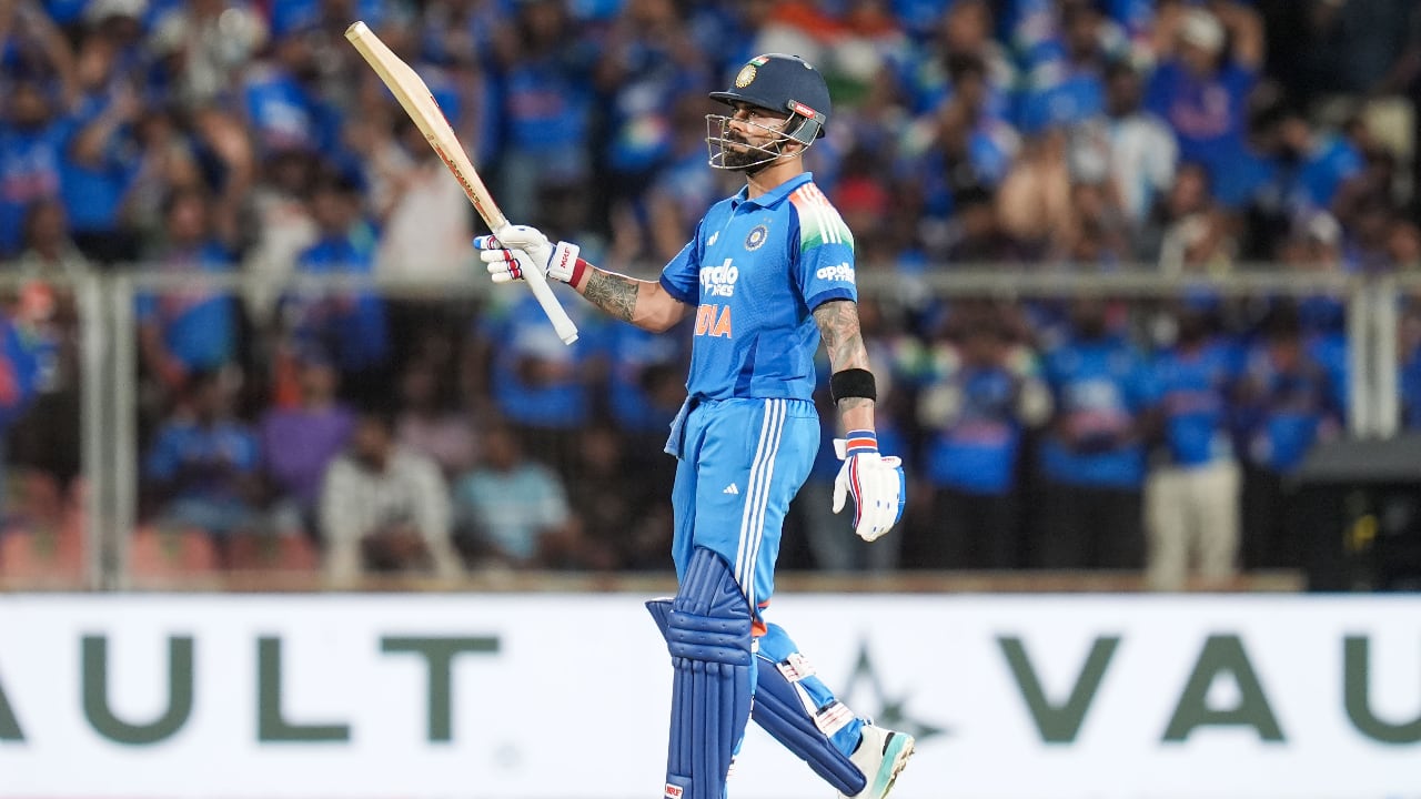 Kohli becomes second to 15,000 ODI runs, Gill hits century