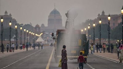 Delhi’s air quality worsened on Wednesday, slipping into the “moderate” category as temperatures began rising.