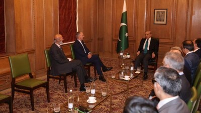 Pakistan Prime Minister Shehbaz Sharif met delegation of Rothschild & Co. in London on September 29, 2026. (Image Source: Pak PMO / X)