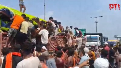 Liquor-laden truck crashes in Araria