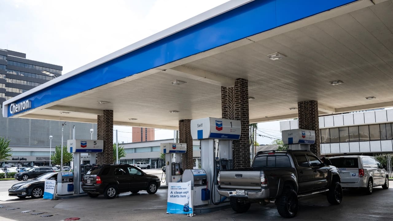 IEA Releases 325 Million Barrels as G7 Plans New Reserve Draw