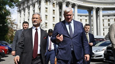 Ukraine's Foreign Affairs Minister Andrii Sybiha (R) and India's External Affairs Minister Subrahmanyam Jaishankar (AFP/File image)