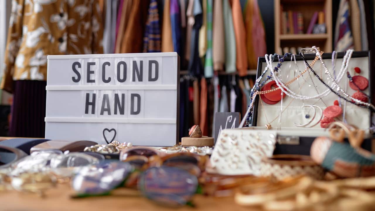 From Y2K jeans to vintage sarees: Why are Indians suddenly searching for thrift stores? Google sees 850%...