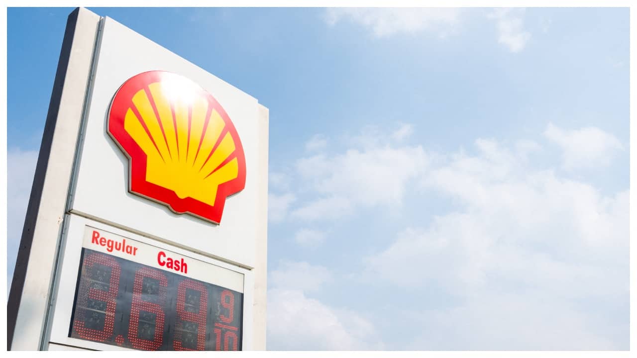 Photo: Moneycontrol.com Shell Projects Refining Margins to Reach $42 a Barrel