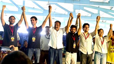 Prakash Raj and Dhruv Rathee Join Bengaluru Protest Against Election Commission SIR