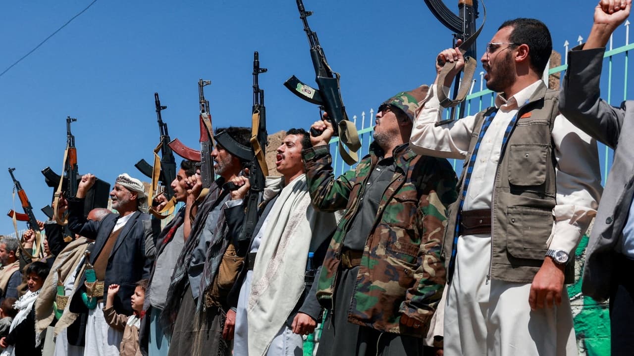 Houthis Claim Attacks on Saudi Airports and Aramco Sites