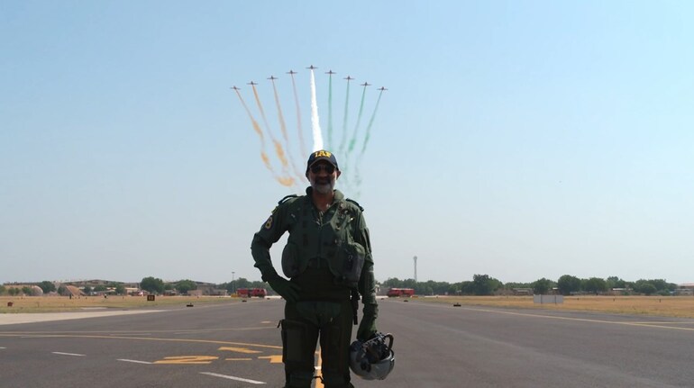 Air Chief Marshal AP Singh flies last fighter sortie in Tejas ahead of ...