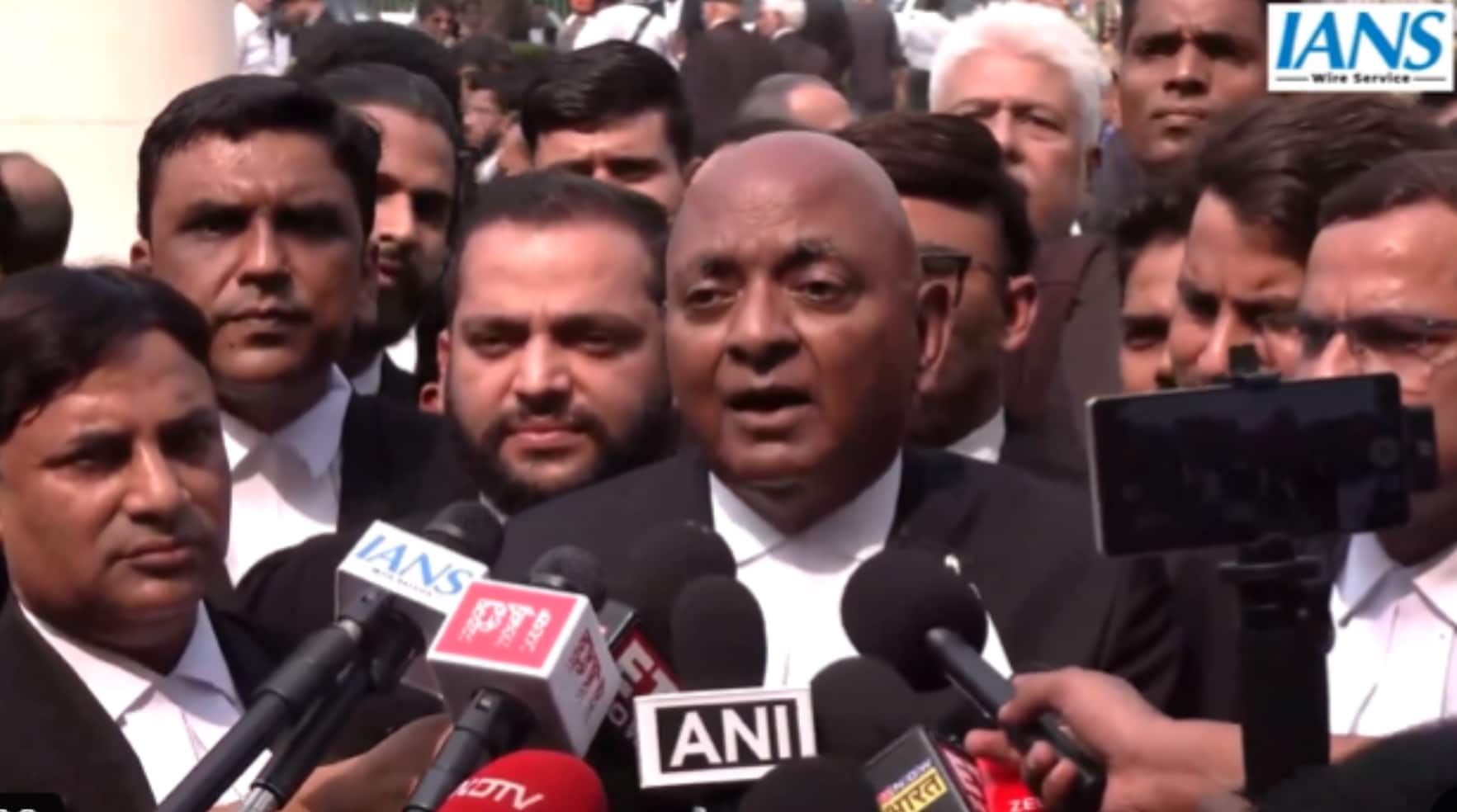 Lawyers rally as police 'manhandling' sparks outrage: A fight for the Constitution begins again.