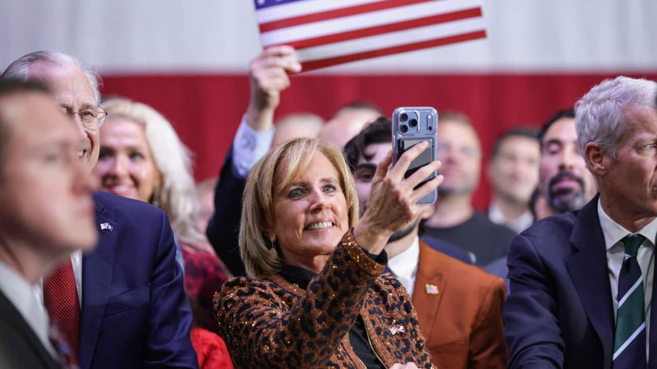 How Russian bots are inflating views of fake celebrity videos ahead of US midterm polls