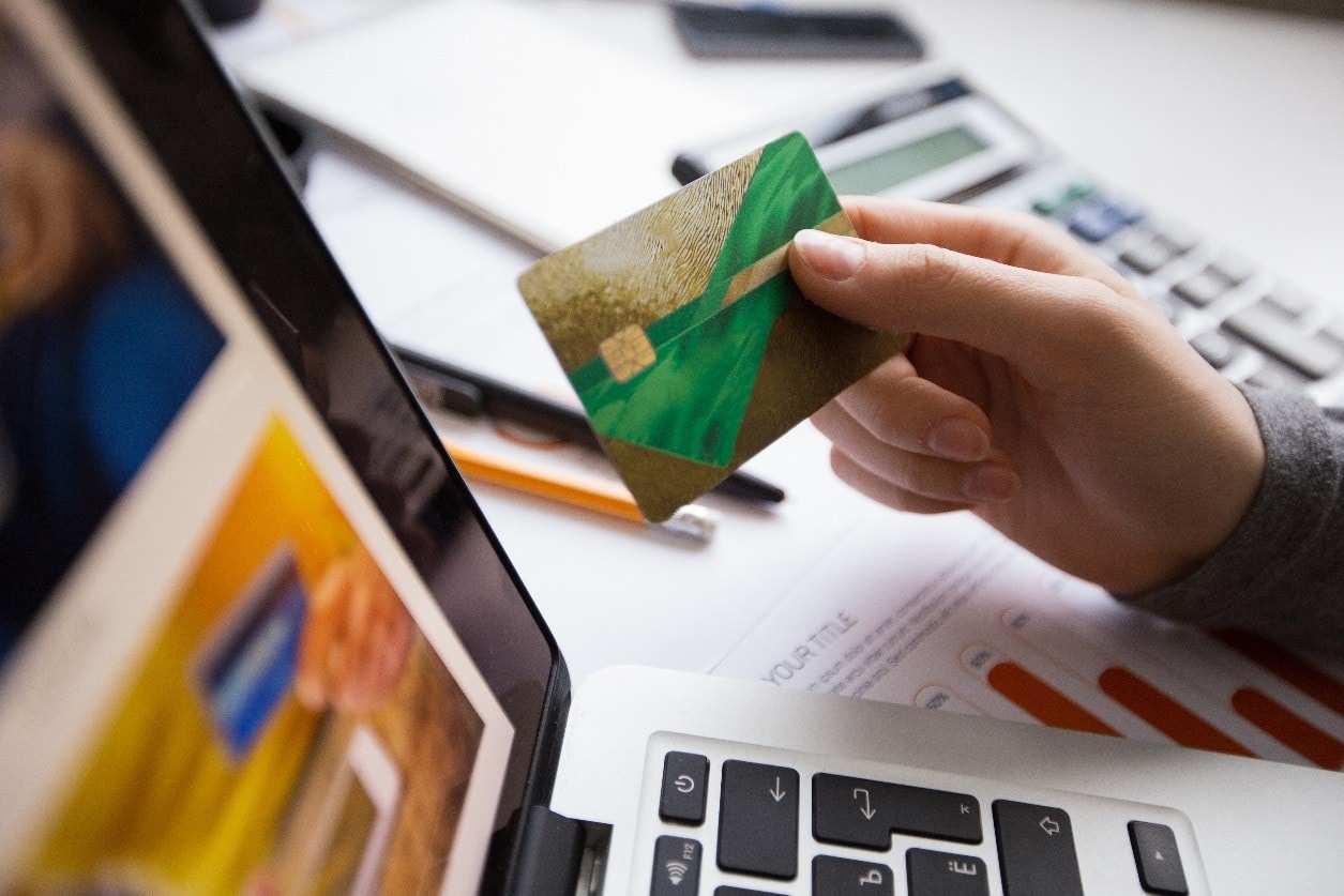 What is forex markup on a credit card and how is it calculated?