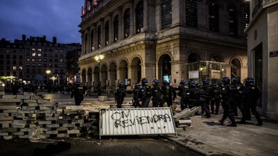 France protests escalate